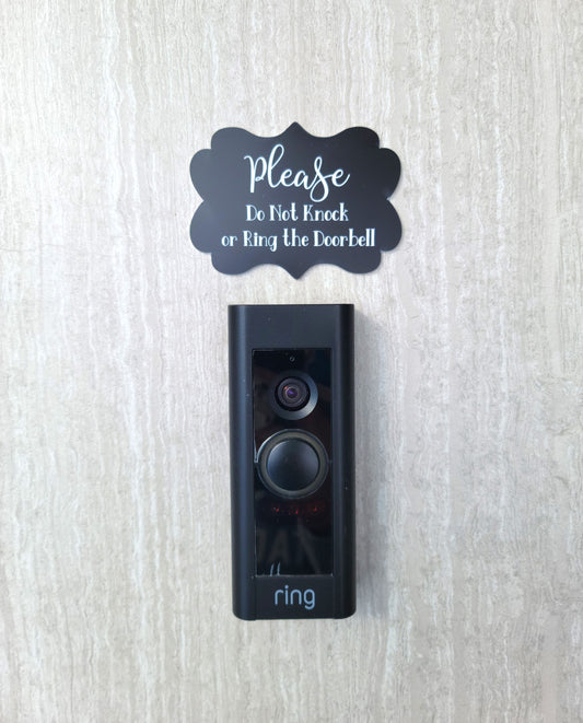 Please Do Not Knock or Ring the Bell Scalloped Sign